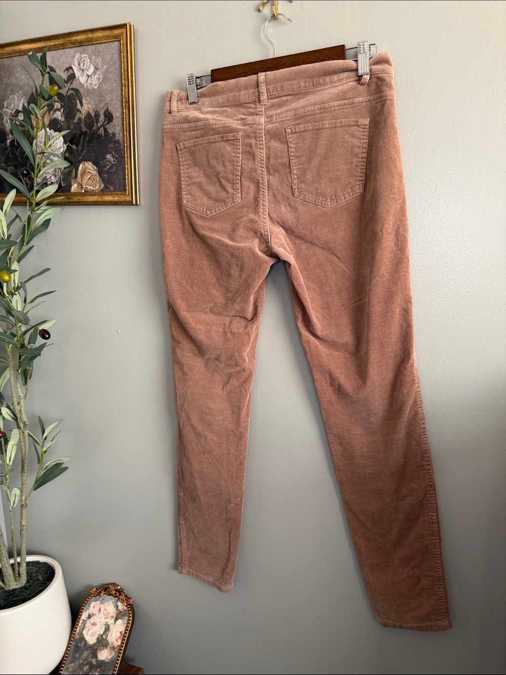 New York & Company Tan Stretch Corduroy Skinny Pants Size 6 - Picture 8 of 8